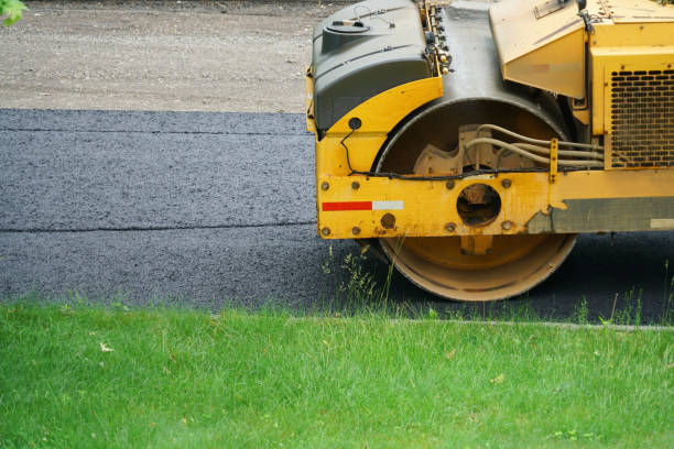 Best Driveway Paving Near Me  in Maple Bluff, WI